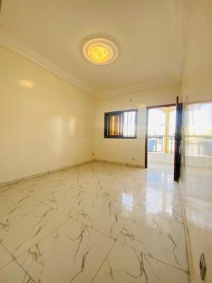 APPARTEMENT F4 A LOUER A  NGOR image 7