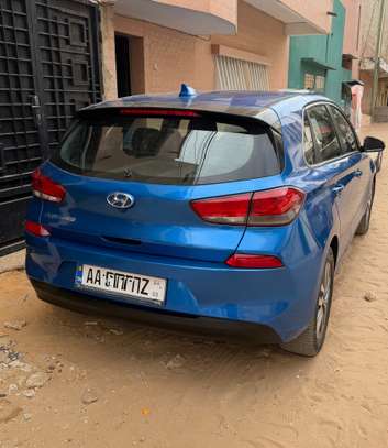 Hyundai Elantra GT Sport 2018 image 2