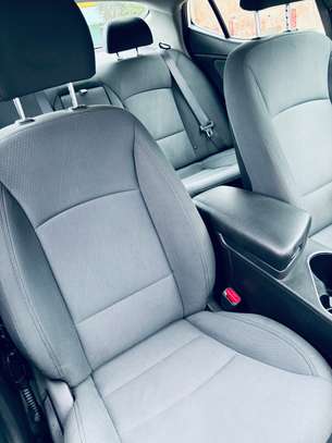 Kia optima image 6