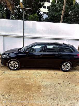 Peugeot 308 2017 image 4