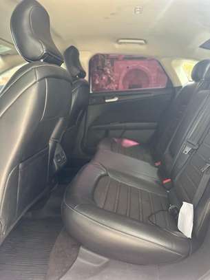Je vend ma ford fusion 2018 automatic essence 2.5L image 7