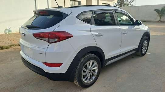 Hyundai Tucson 2017 cuir noir extra clean image 9