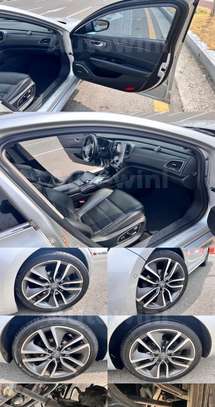 Automobile image 10