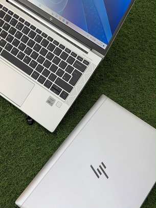 Hp elitebook 830 G7 i7 10th image 4