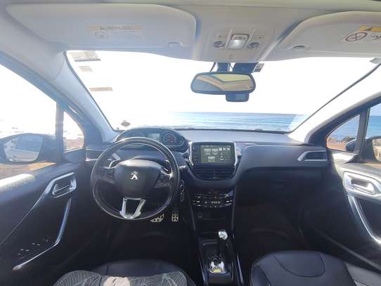 Peugeot 2008 cuir toit panoramique image 6