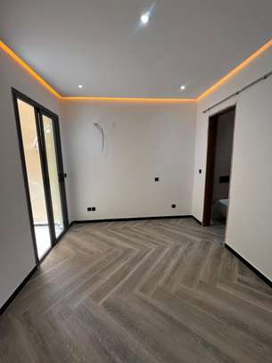 F4 de 175 m² neuf visible à Ngor Almadies image 5