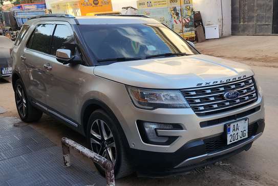 Ford Explorer 2017 image 2