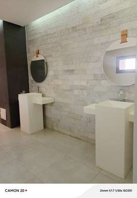 Somptueuse villa derrière Exclusive image 5
