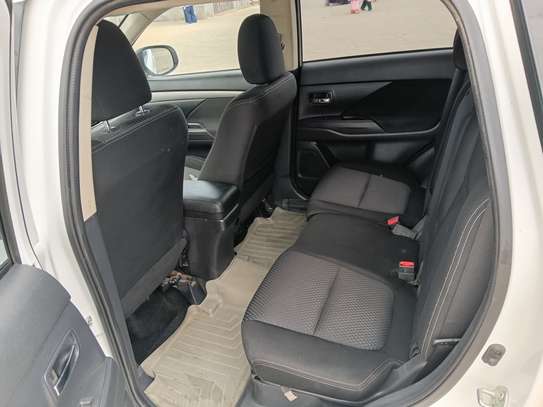 Mitsubishi Outlander 7places 2016 image 10