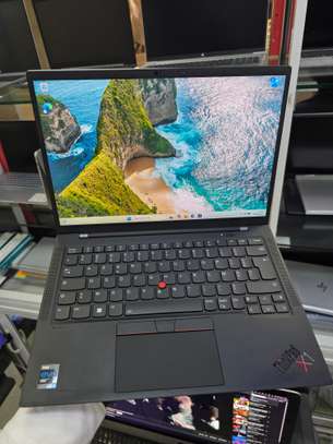 Lenovo Thinkpad X1 carbon Gen 9 image 3