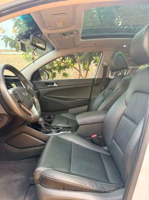 HYUNDAI  TUCSON EVGT  2016/17 image 11