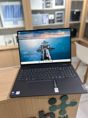 Lenovo Yoga 7i 16 Pouces - Intel Ultra 7 | 16GB RAM | 1Téra image 2