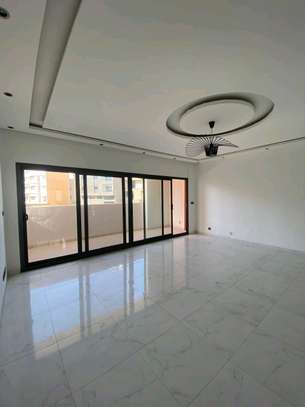 Appartement de 3 chambres et salon aux Almadies image 6
