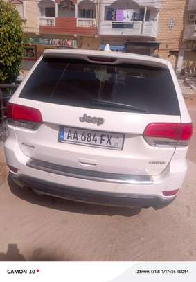 A vendre Jeep Cherokee image 9