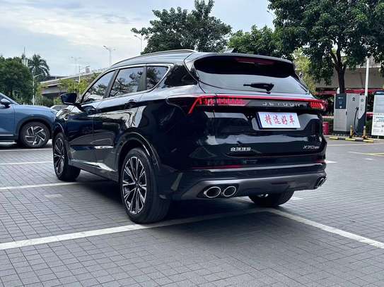Jetour X70. image 2