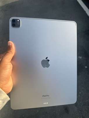 iPad Pro m2 12.9 image 1
