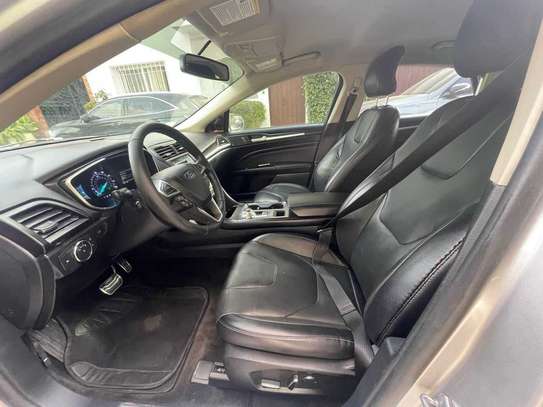 FORD FUSION SE 2019 image 3