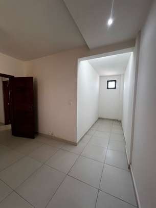 Appartement F4 à louer à la Zone B image 4