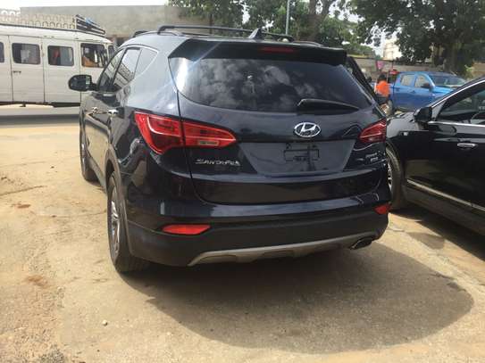 HYUNDAI SANTA FE image 3