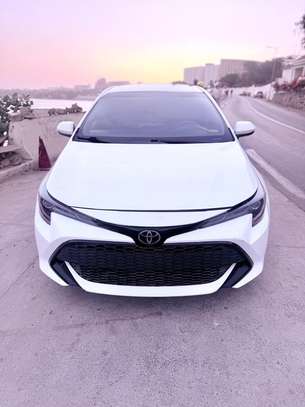 2020 Toyota Corolla SE HATCHBACK image 1