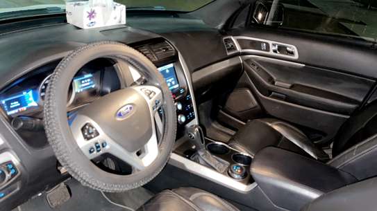 Location voiture Ford Explorer image 3