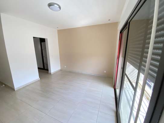 Grand appartement 3 chambres à la Zone A/Point E image 8