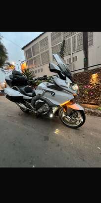 BMW image 2