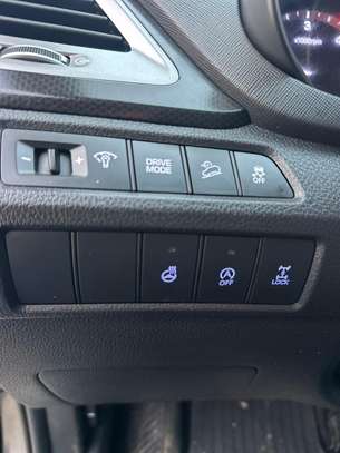 Hyundai Santafe 2017 image 9