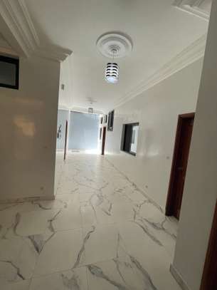 Appartement 2 chambres, Salon, 3 cours, espace familiale image 12