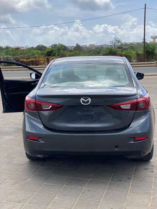 Mazda 3 image 3