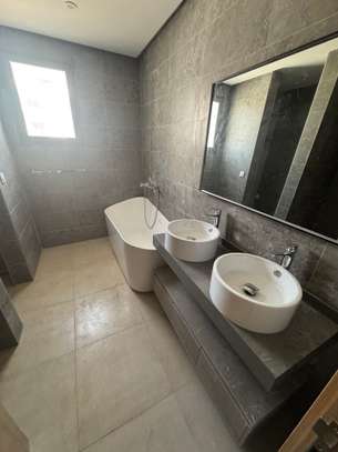 APPARTEMENT LUXUEUX f5 (312 m2) image 3
