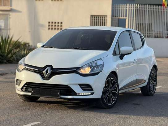 RENAULT CLIO 5 2019 image 2