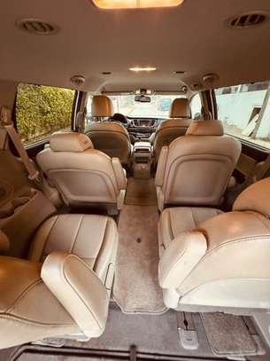 KIA *carnival*  *2018* image 2