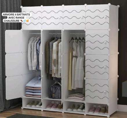 Armoire 4 battants en plastique image 3