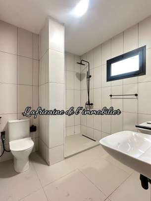 À LOUER – Superbe appartement avec terrasse sur la VDN image 7