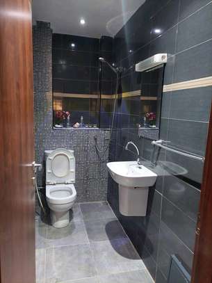 Appartement dans résidence avec piscine image 4