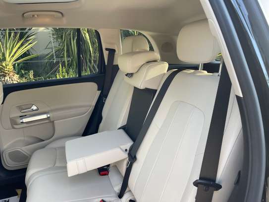 Mercedes GLB -GLE image 5