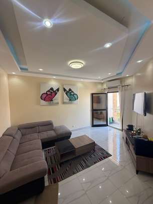 Appartement moderne avec climatisation et balcon image 1