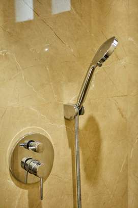 APPARTEMENT F4 A MERMOZ-FANN : LUMINEUX ET SPACIEUX image 8