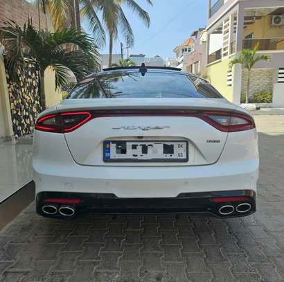 KIA STINGER PLATINUM AWD image 8