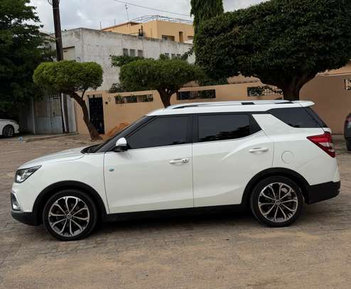 SsangYong Tivoli Air 2016 image 3