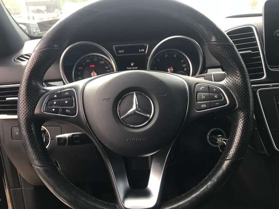 Mercedes Benz GLE 350 image 10