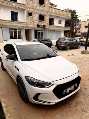 Hyundai avante 2017 image 4