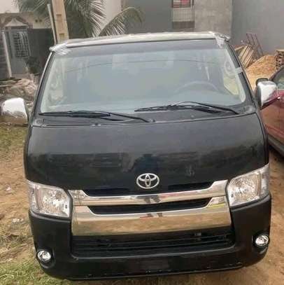Toyota hiace 2016 image 3