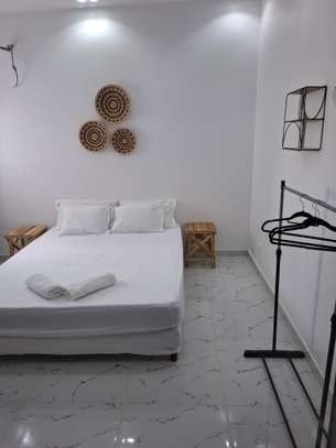 cité apix chambre cosy, clim Wi-Fi image 14