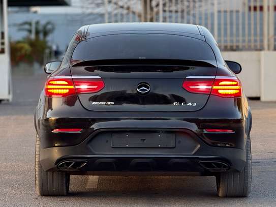 Mercedes glc 43 image 6