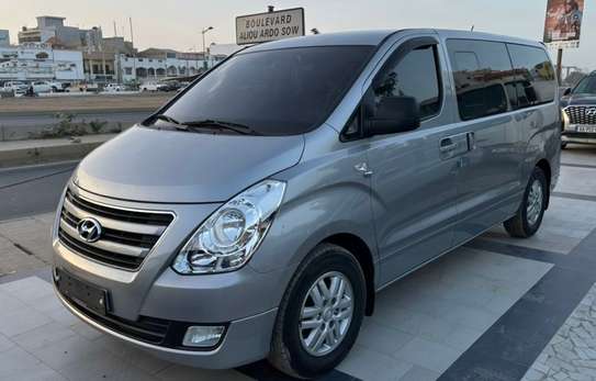 Hyundai Starex 12 places Deluxe image 1