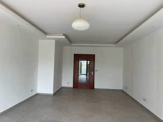 Appartement F4 haut standing à louer sur Point E image 13