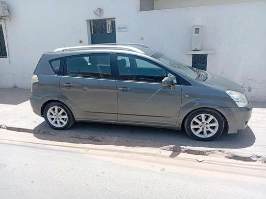 Toyota 7 places diesel image 2