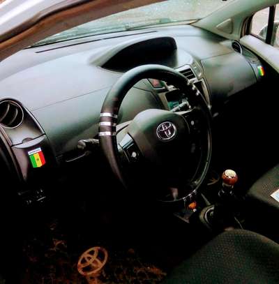 Toyota yaris 2015 image 5
